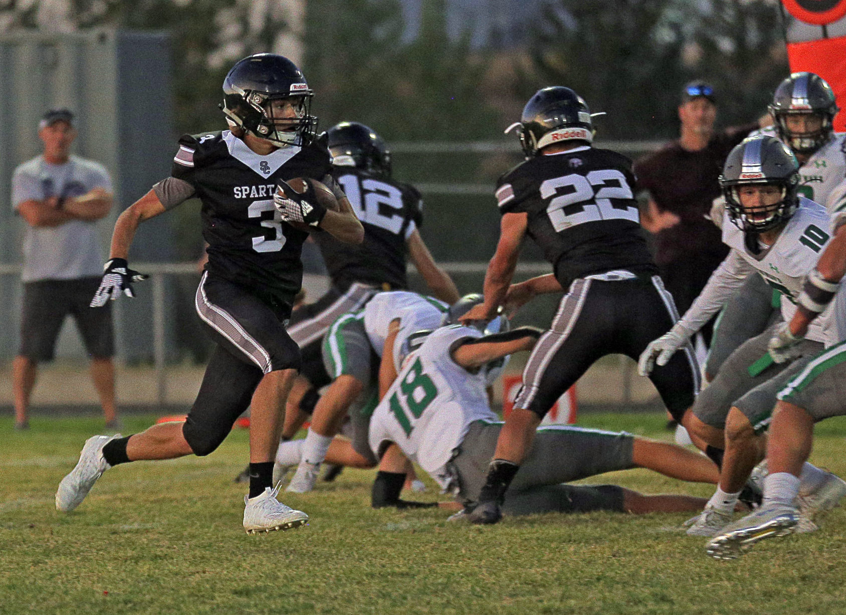 090619-elk-gallery-fallon-spring-creek-football-20.jpg